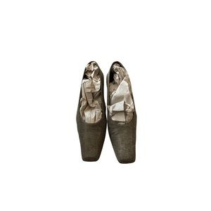 Stuart Weitzman size 10 snake skins heels 1.5 inch  pump